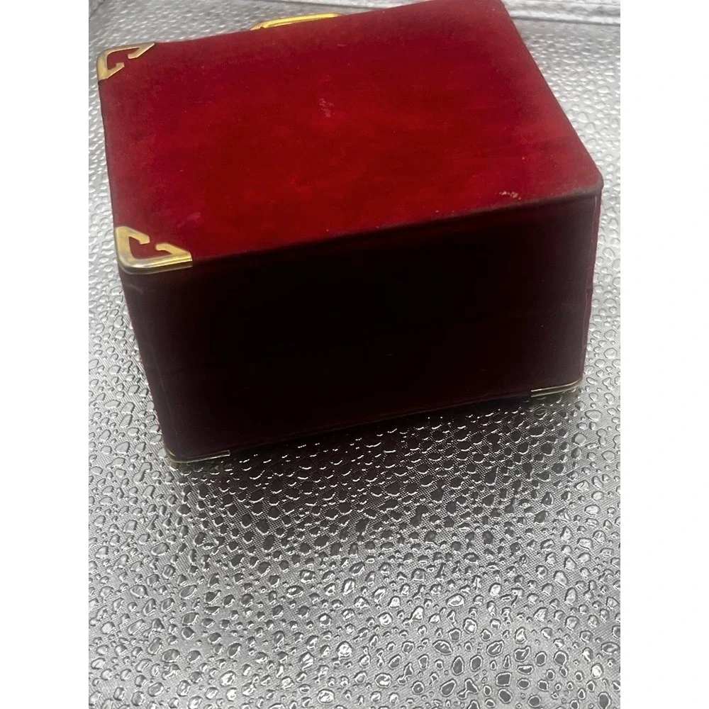 Red‎ velvet Travel Jewelry Box W/ A Fashion Ring Sz 7.5 & 2 Pairs Vtg Earrings